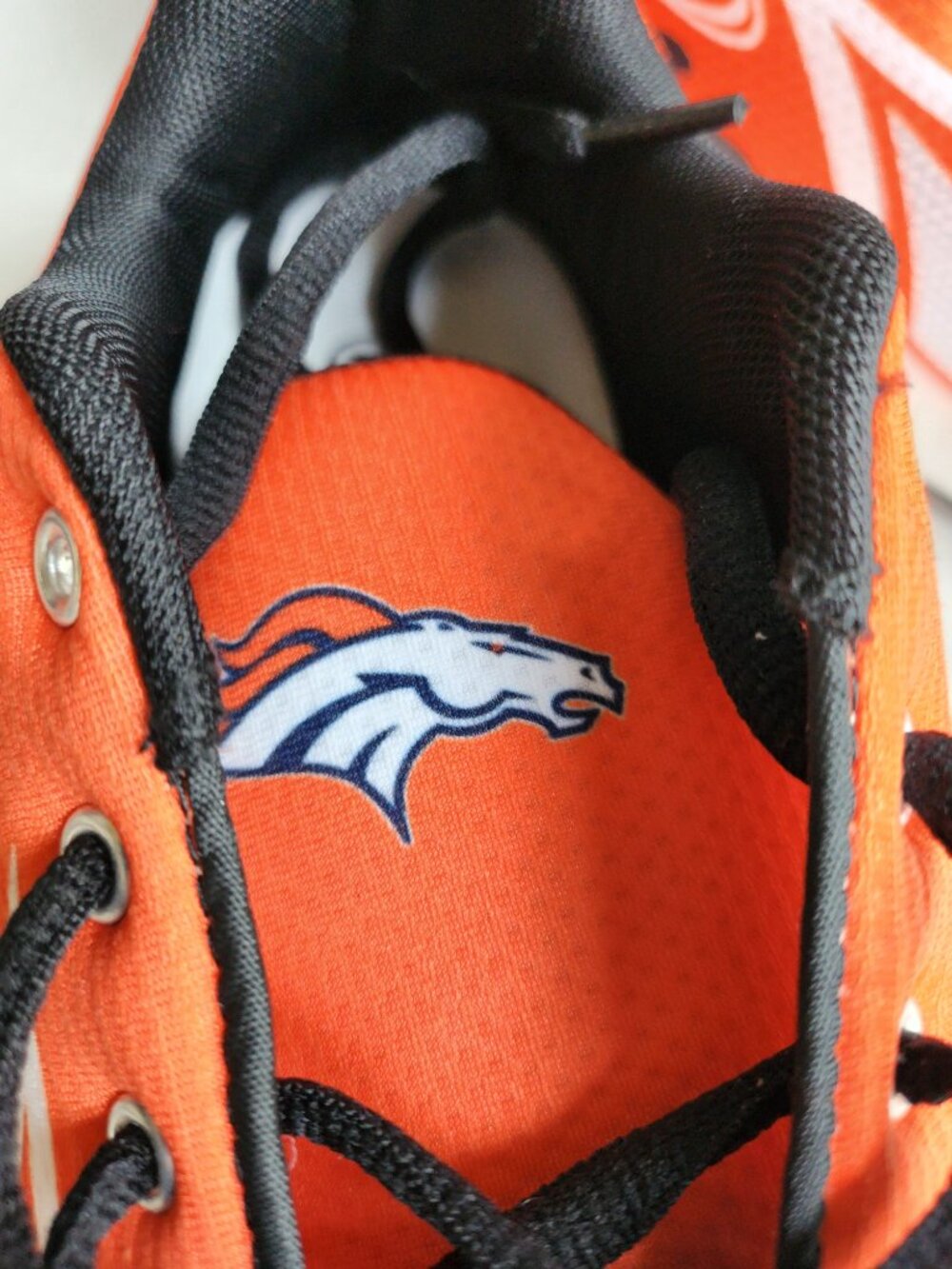 Men's Denver Broncos "James‎ Townley" Custom Performance Sneakers  Size 11 NWOT - Picture 9 of 13